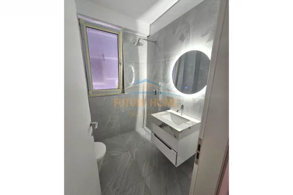 Shtepi me qera Apartament ne Tirane, 2+1, Mobilimi Pjeserisht e mobiluar, Pagesa 450  Euro.