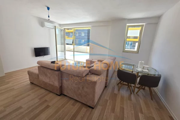 Shtepi me qera Apartament ne Tirane, 2+1, Mobilimi Pjeserisht e mobiluar, Pagesa 450  Euro.