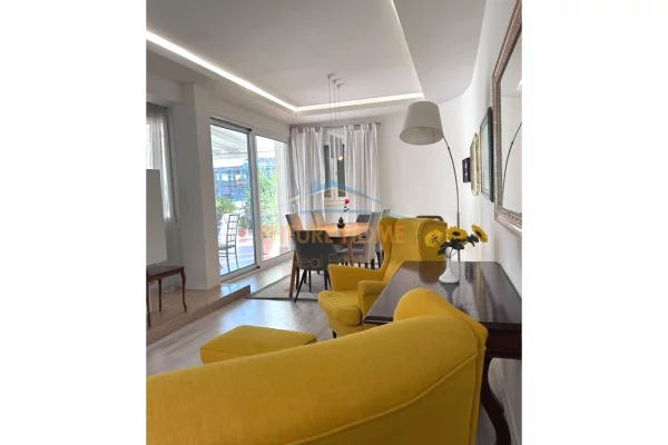 Penthouse (panoramic top floor) for sale in Tirana 2+1, Furnished