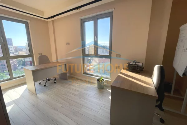 Ambient per zyra me qira tek Rruga e Kavajes, prane Sheshit Mimoza