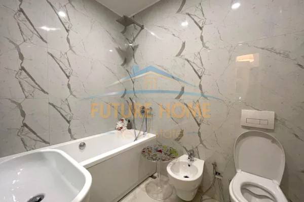 Shtepi me qera Apartament ne Tirane, 2+1, Mobilimi E mobiluar, Pagesa 950  Euro.
