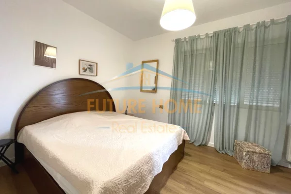 Shtepi me qera Apartament ne Tirane, 2+1, Mobilimi E mobiluar, Pagesa 950  Euro.