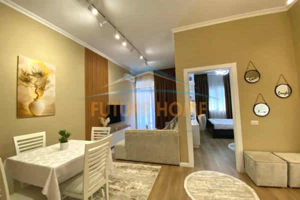 Qira, Apartament 1+1+Post Parkimi, Kopshti Botanik, prane Xhamise.