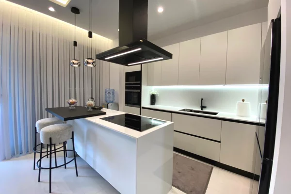Shtepi ne shitje Apartament ne Tirane, 4+1, Mobilimi E mobiluar, Pagesa 700,000  Euro.