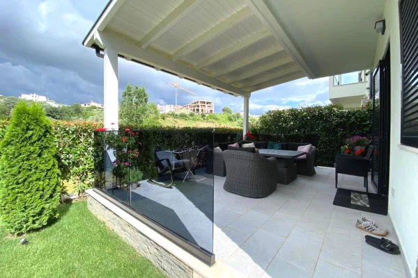 Shtepi ne shitje 4+1 ne Tirane - 700,000 Euro