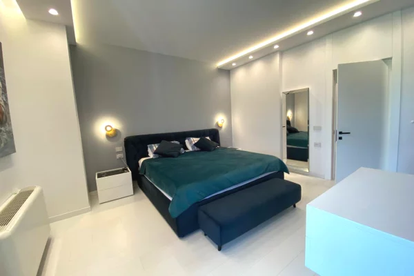 Shtepi ne shitje Apartament ne Tirane, 4+1, Mobilimi E mobiluar, Pagesa 700,000  Euro.