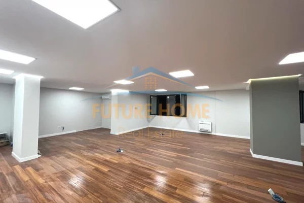 Shtepi ne shitje Apartament ne Tirane, 2+1, Mobilimi Bosh, pa mobiluar, Pagesa 380,000  Euro.