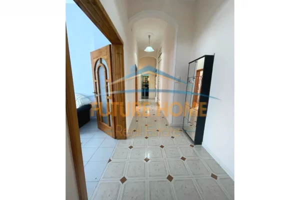 Shtepi me qera Apartament ne Tirane, 2+1, Mobilimi E mobiluar, Pagesa 700  Euro.