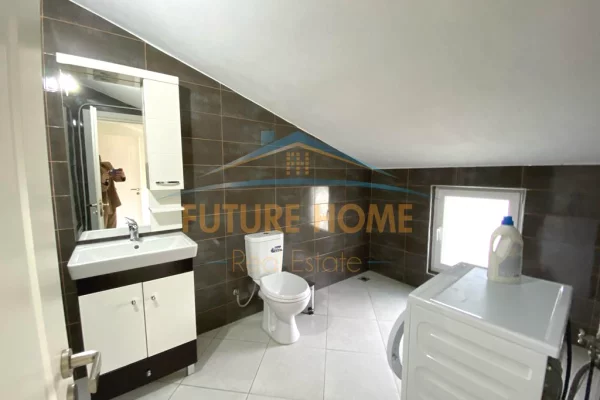 Shtepi me qera Vila Luksoze ne Tirane, 4+1, Mobilimi E mobiluar, Pagesa 1,600  Euro.