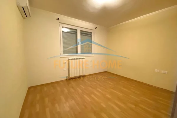 Shtepi me qera Vila Luksoze ne Tirane, 4+1, Mobilimi E mobiluar, Pagesa 1,600  Euro.