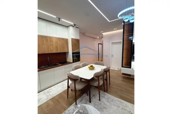 Shtepi me qera Apartament ne Tirane, 2+1, Mobilimi E mobiluar, Pagesa 700  Euro.