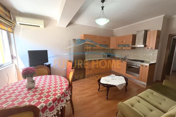 Shtepi me qera 2+1 ne Tirane - 750 Euro