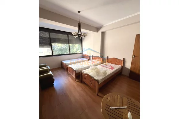 Shtepi me qera Apartament ne Tirane, 2+1, Mobilimi E mobiluar, Pagesa 750  Euro.