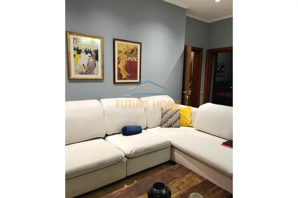 Shtepi ne shitje Apartament ne Tirane, 2+1, Mobilimi E mobiluar, Pagesa 260,000  Euro.