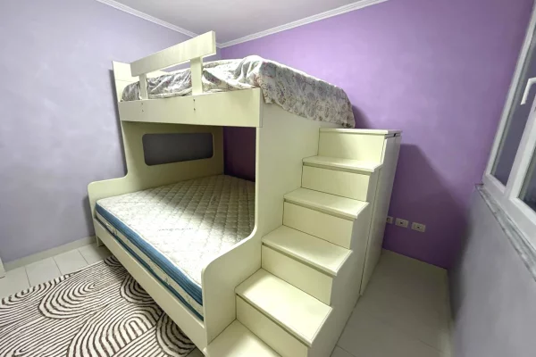 Shtepi me qera Apartament ne Tirane, 2+1, Mobilimi E mobiluar, Pagesa 1,000  Euro.