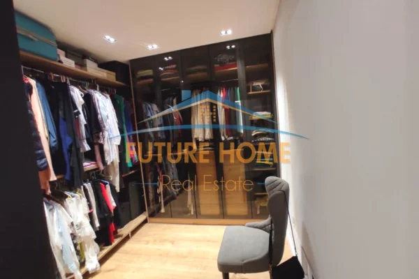Shtepi me qera Apartament ne Tirane, 2+1, Mobilimi E mobiluar, Pagesa 180,000  Leke.