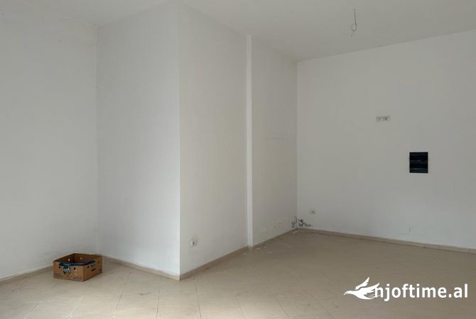 Business Property in Sale 1+1 in Tirana - 53,000 Euro