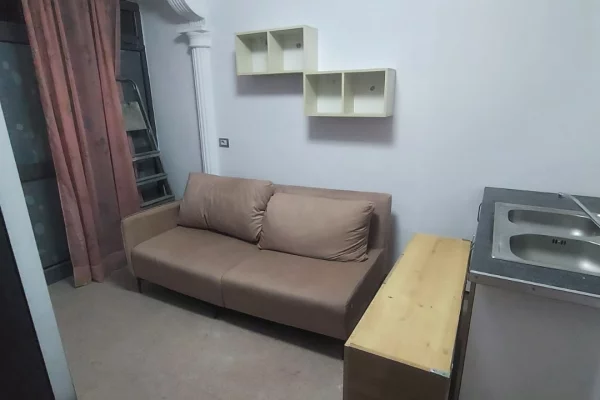 Shtepi me qera Apartament ne Tirane, 1+1, Mobilimi E mobiluar, Pagesa 300  Euro.