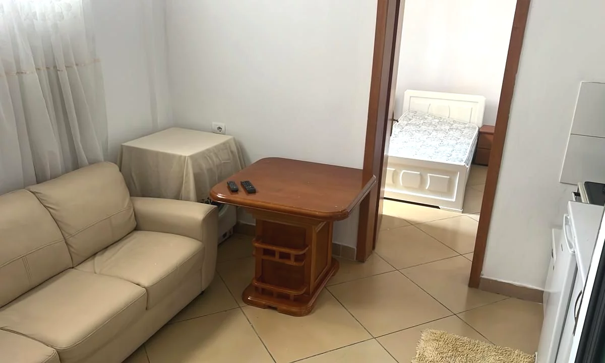 Shtepi me qera Apartament ne Tirane, 1+1, Mobilimi E mobiluar, Pagesa 30,000  Leke.