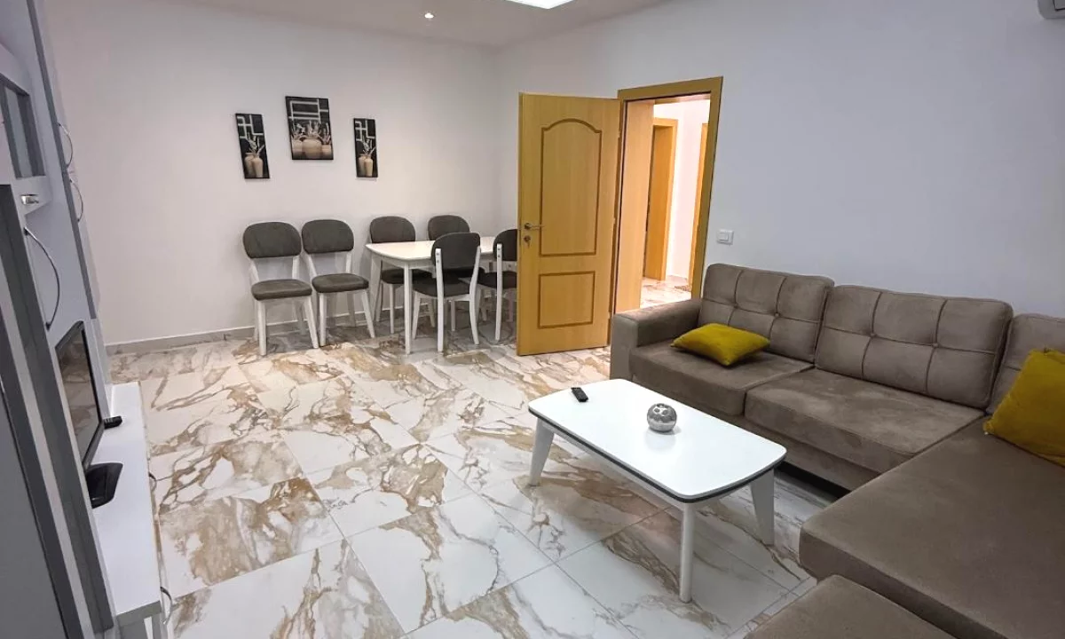 Shtepi me qera Apartament ne Tirane, 2+1, Mobilimi E mobiluar, Pagesa 65,000  Leke.