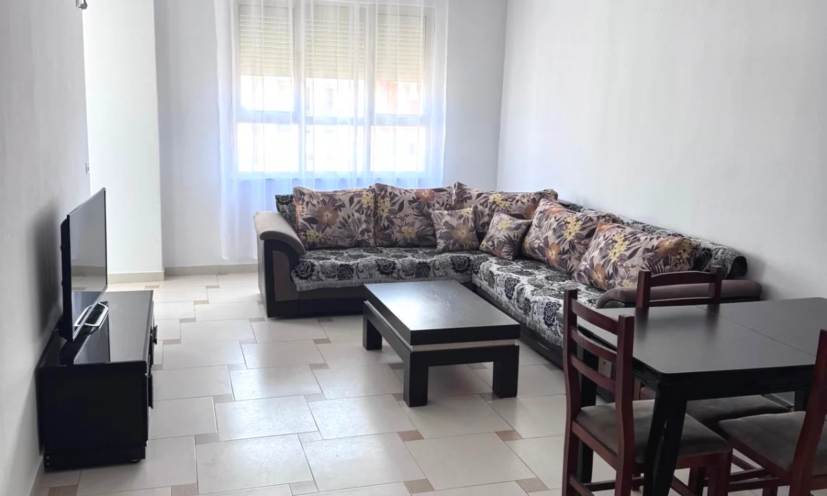 Shtepi me qera Apartament ne Tirane, 2+1, Mobilimi E mobiluar, Pagesa 47,000  Leke.