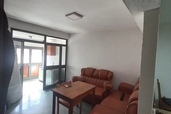 Jepet Me Qera 1+1 350 Euro Pazari i ri