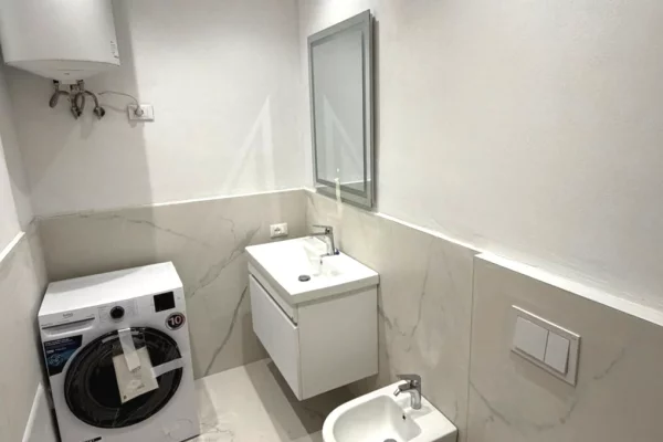 Shtepi me qera Apartament ne Tirane, 2+1, Mobilimi E mobiluar, Pagesa 55,000  Leke.
