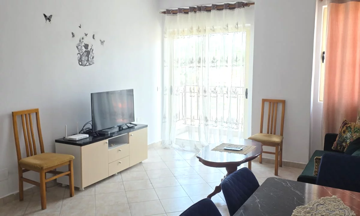 Shtepi me qera Apartament ne Tirane, 1+1, Mobilimi E mobiluar, Pagesa 330  Euro.