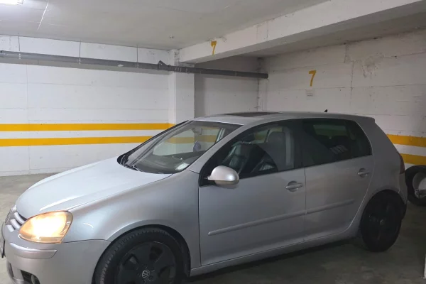 Cars for sale in Tirana, Volkswagen, 2006 Diesel,Kambio Automatik Payment 370,000  Leke.