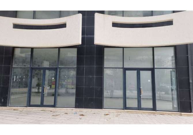 Ambiente Commerciale in Vendita 1+1 a Valona - 200,000 Euro