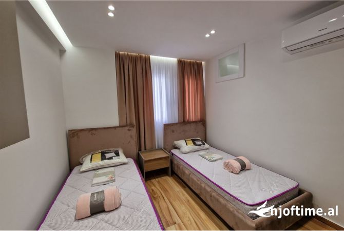 Shtepi me qera Apartament ne Vlore, 2+1, Mobilimi E mobiluar, Pagesa 500  Euro.