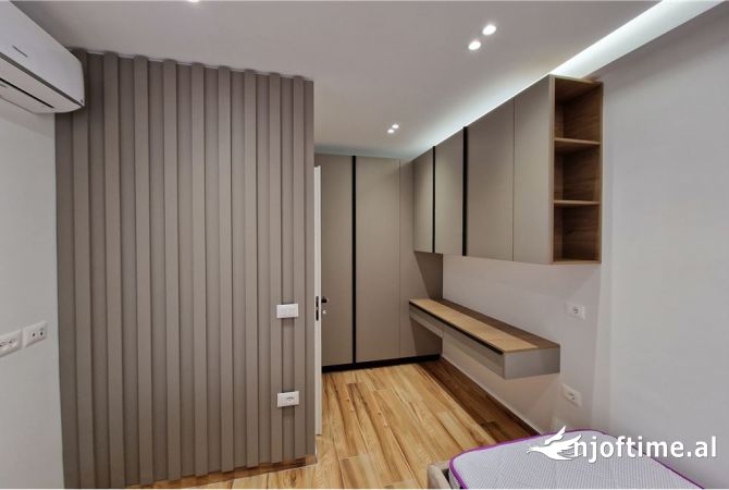 Shtepi me qera Apartament ne Vlore, 2+1, Mobilimi E mobiluar, Pagesa 500  Euro.