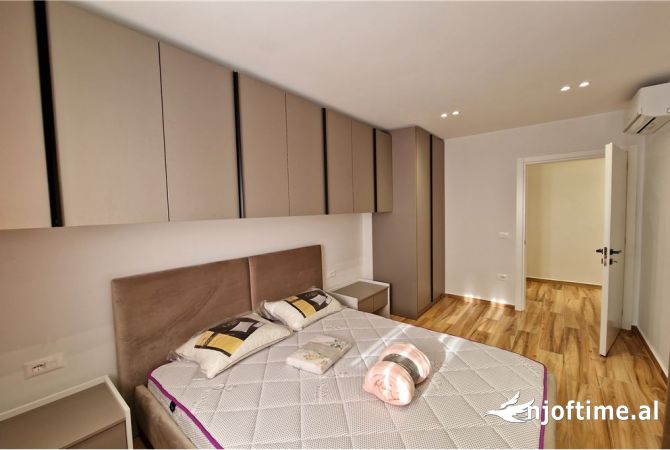 Shtepi me qera Apartament ne Vlore, 2+1, Mobilimi E mobiluar, Pagesa 500  Euro.