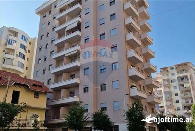 Shtepi me qera Apartament ne Vlore, 2+1, Mobilimi E mobiluar, Pagesa 500  Euro.