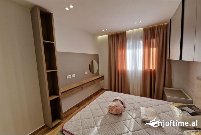 Shtepi me qera Apartament ne Vlore, 2+1, Mobilimi E mobiluar, Pagesa 500  Euro.