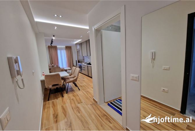 Shtepi me qera Apartament ne Vlore, 2+1, Mobilimi E mobiluar, Pagesa 500  Euro.