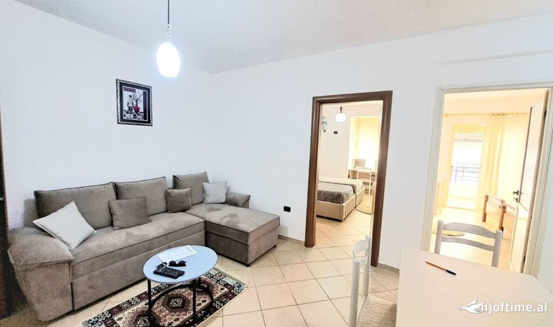 Shtepi me qera Apartament ne Vlore, 2+1, Mobilimi E mobiluar, Pagesa 300  Euro.