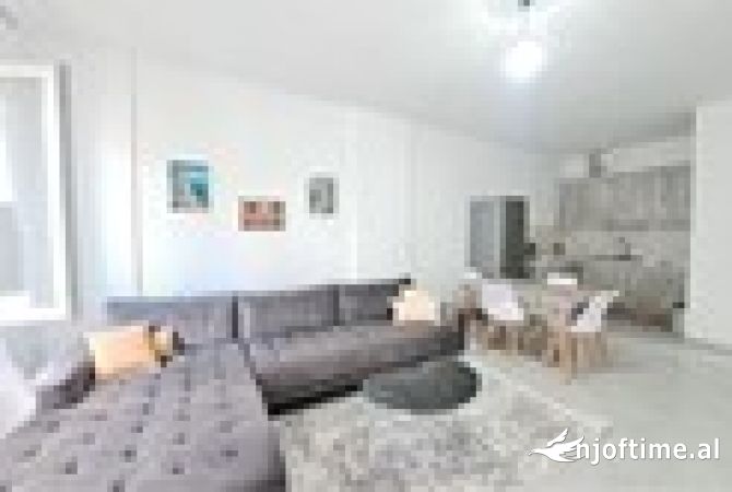 Shtepi me qera Apartament ne Vlore, 1+1, Mobilimi E mobiluar, Pagesa 300  Euro.