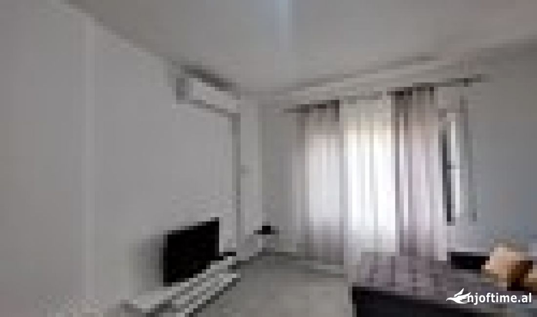 Shtepi me qera Apartament ne Vlore, 1+1, Mobilimi E mobiluar, Pagesa 300  Euro.