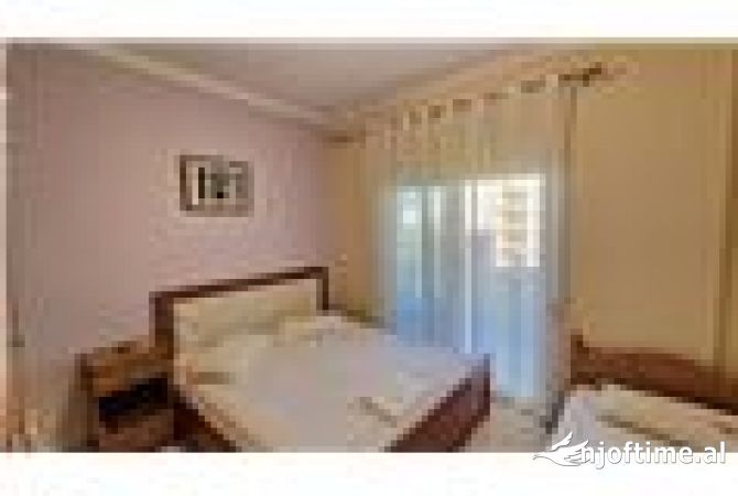 Shtepi me qera Apartament ne Vlore, 2+1, Mobilimi E mobiluar, Pagesa 350  Euro.