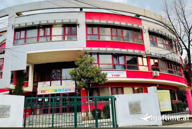 Shitet 2+1 me hipoteke te Shkolla e Kuqe. Pallat i ri  me hipoteke.