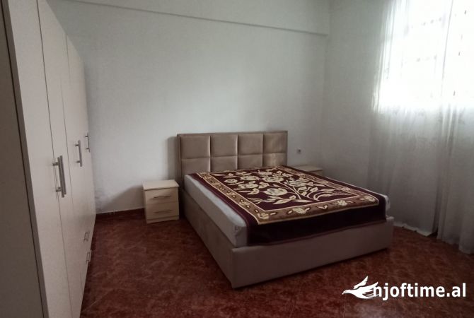 Appartamento in affitto a Tirana 1+1, Arredato