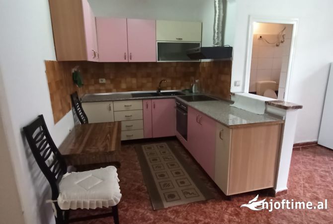 Appartamento in affitto a Tirana 1+1, Arredato