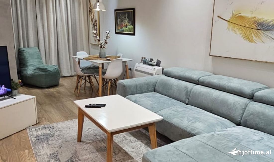 Shtepi ne shitje Apartament ne Tirane, 1+1, Mobilimi E mobiluar, Pagesa 137,000  Euro.