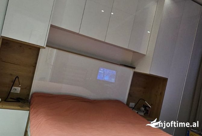 Shtepi ne shitje Apartament ne Tirane, 1+1, Mobilimi E mobiluar, Pagesa 137,000  Euro.