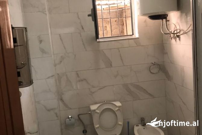 Casa privata/Indipendente in affitto a Tirana 1+1, Arredato