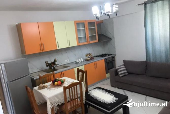 Casa privata/Indipendente in affitto a Tirana 1+1, Arredato