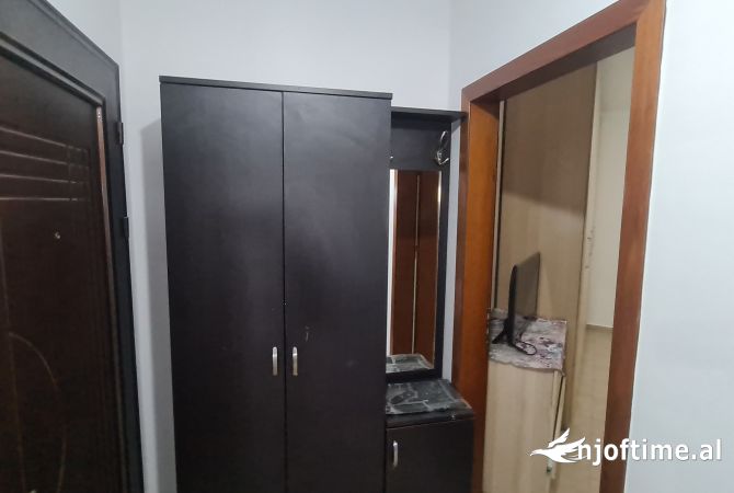 Shtepi me qera Apartament ne Tirane, 2+1, Mobilimi E mobiluar, Pagesa 35,000  Leke.