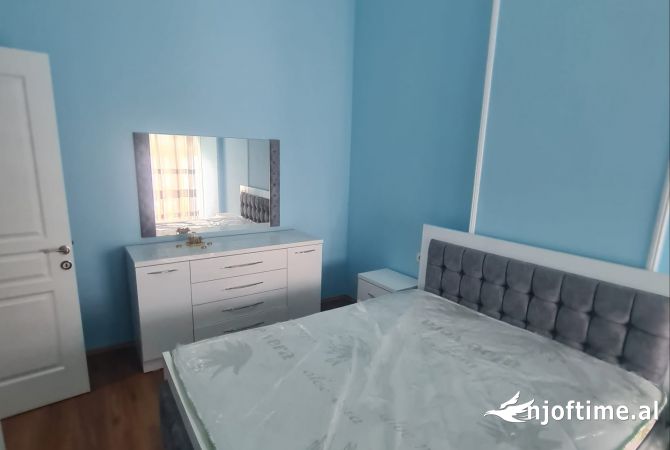 Appartamento in affitto a Tirana 2+1, Arredato