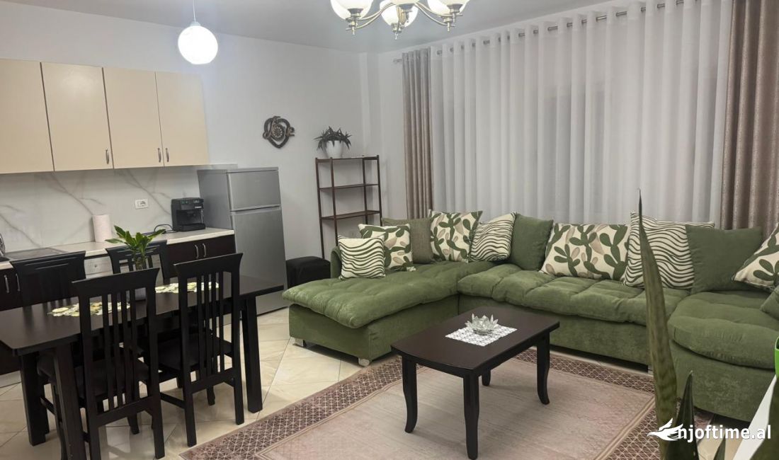 Appartamento in affitto a Tirana 2+1, Arredato